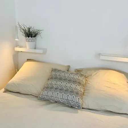 Holiday home Maisonnette Climatisee A 35m De La Plage De La Capte Hyeres