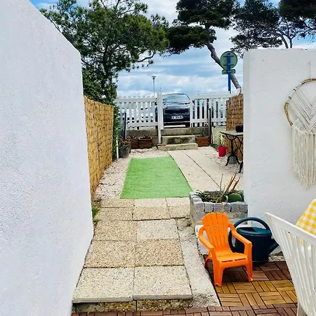 Maisonnette Climatisee A 35m De La Plage De La Capte Holiday home *